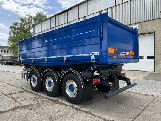 Tipper tandem trailers
